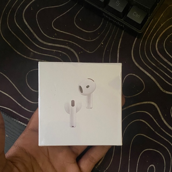 Air pod 4 new sealed brand new